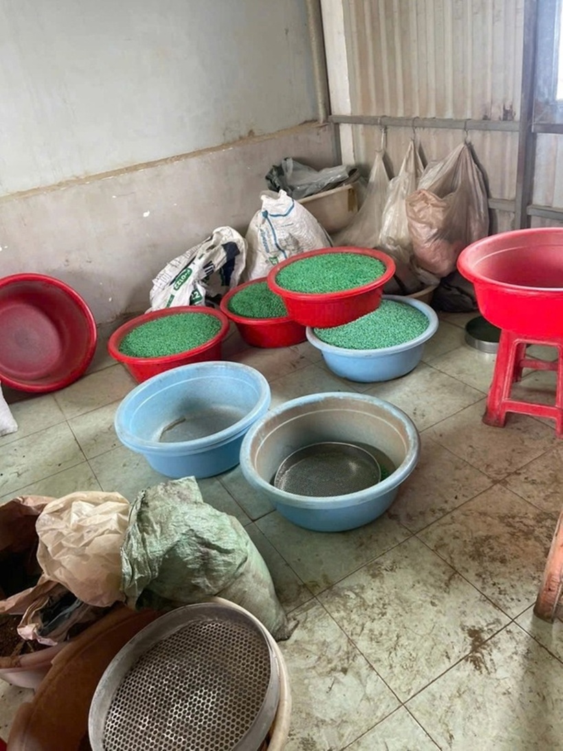 Hiện trường một cơ sở sản xuất thuốc giả của đường dây sản xuất thuốc giả. (Ảnh: Công an tỉnh Thanh Hóa)