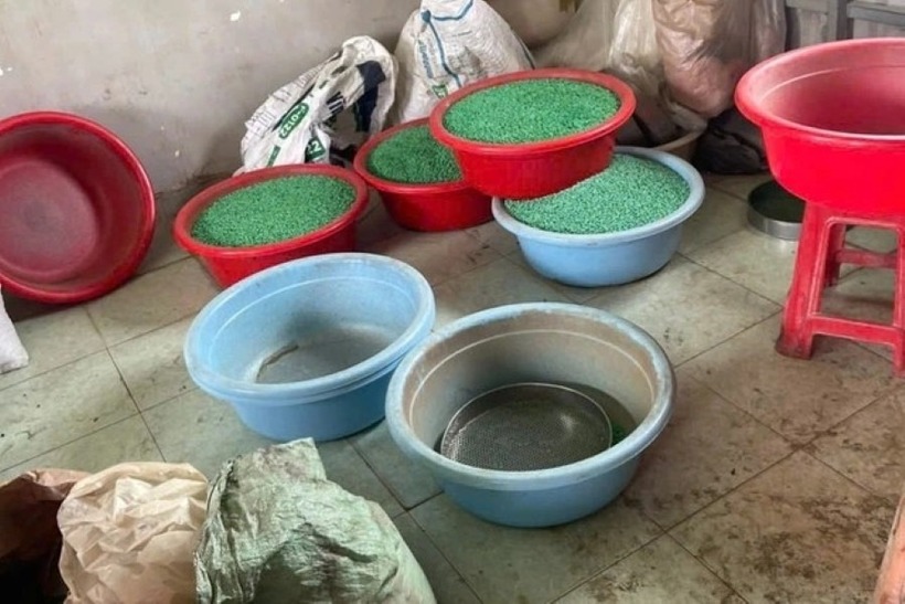 Hiện trường một cơ sở sản xuất thuốc giả. Ảnh: Vietnamnet