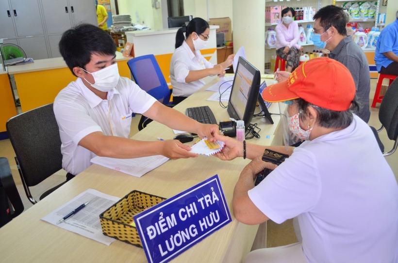 Người tham gia BHXH bắc buộc sẽ có 3 hình thức nhận lương hưu và chế độ BHXH. Ảnh minh họa