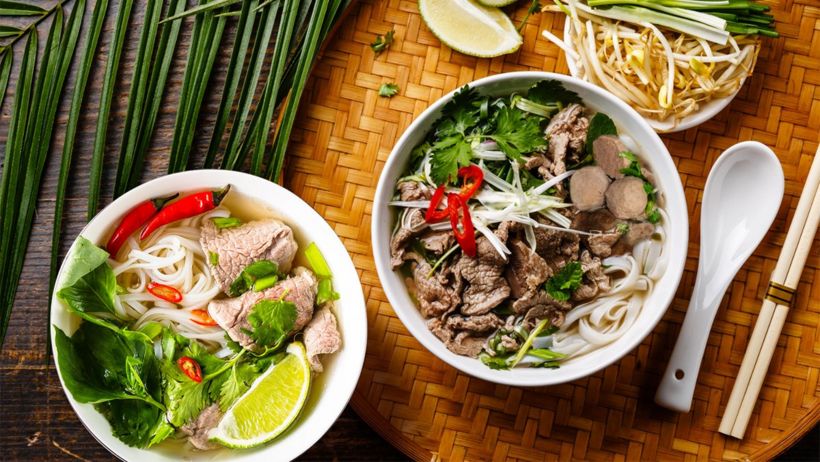 Bữa sáng nhiều nước phù hợp với mùa hè.