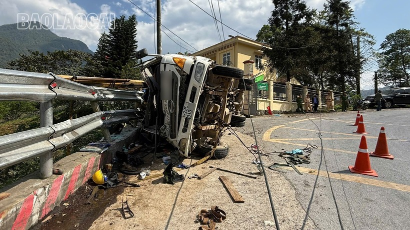 Hiện trường xảy ra vụ tai nạn. Ảnh: Báo Lào Cai.
