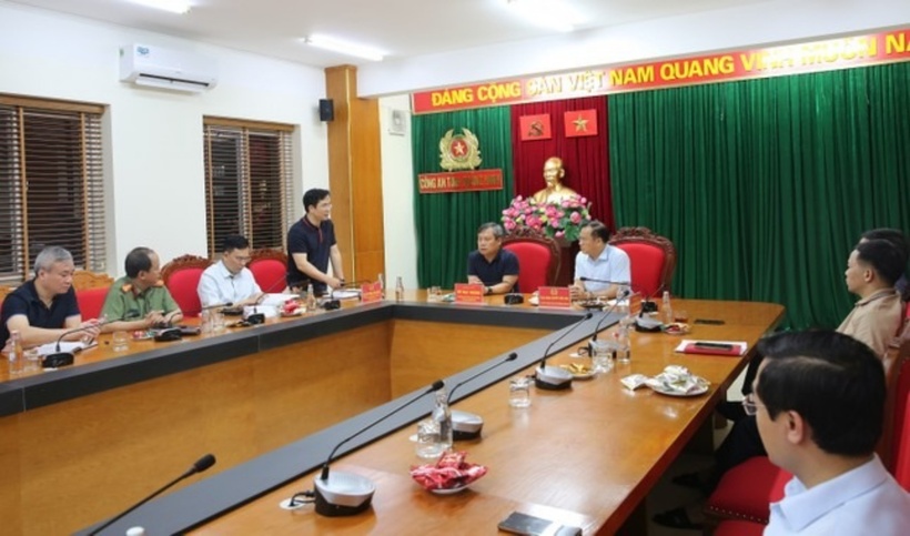 Ngay trong đêm 17/4, lãnh đạo Bộ Công an phối hợp lãnh đạo tỉnh và Công an Quảng Ninh trực tiếp chỉ đạo chuyên án. Ảnh: Tiền Phong.