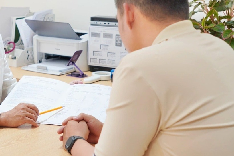 Một nam bệnh nhân đến cầu cứu bác sĩ vì gặp vấn đề về sinh lý. Ảnh minh họa/ Dân Trí.