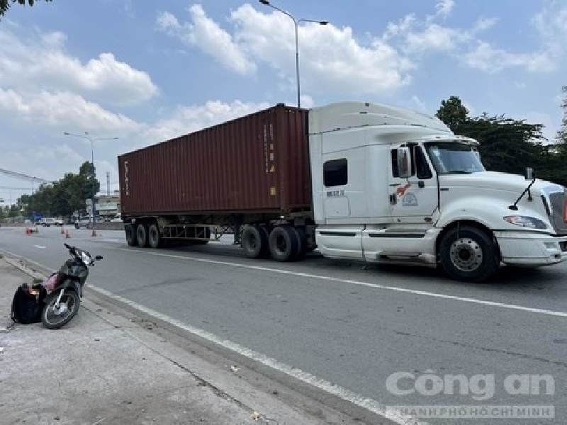 Hiện trường xảy ra vụ tai nạn. Ảnh: Báo Công an TP.HCM.