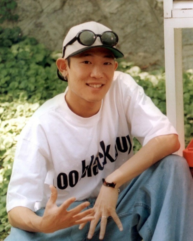 Nam ca sĩ Kim Sung Jae.