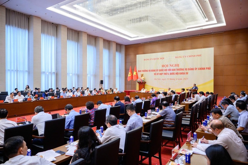 Ban Thường vụ Đảng ủy Quốc hội, Ban Thường vụ Đảng ủy Chính phủ và các đại biểu đã thảo luận, thống nhất nội dung chỉ đạo về Kỳ họp thứ 9, Quốc hội khóa XV - Ảnh: VGP/Nhật Bắc