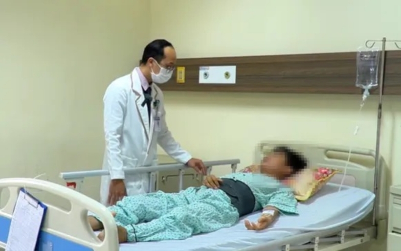 Bệnh nhân đang tiếp tục điều trị kháng lao và phục hồi chức năng theo đúng phác đồ. Ảnh: Thời báo VTV