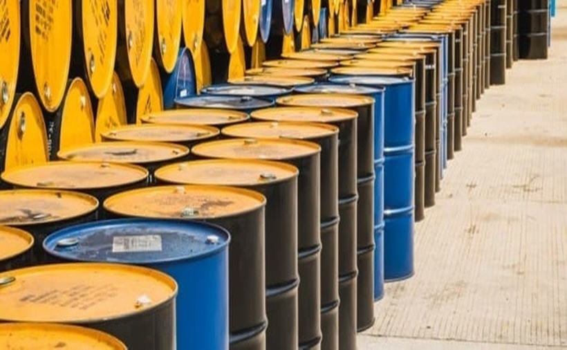 Giá dầu biến động theo các tiêu đề trên thị trường. (Ảnh minh họa: Oilprice)