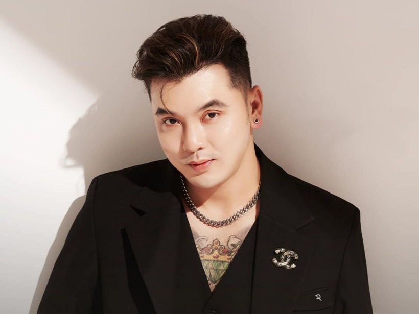 Ưng Hoàng Phúc là nghệ sĩ đình đám trong lòng nhiều 8X, 9X.