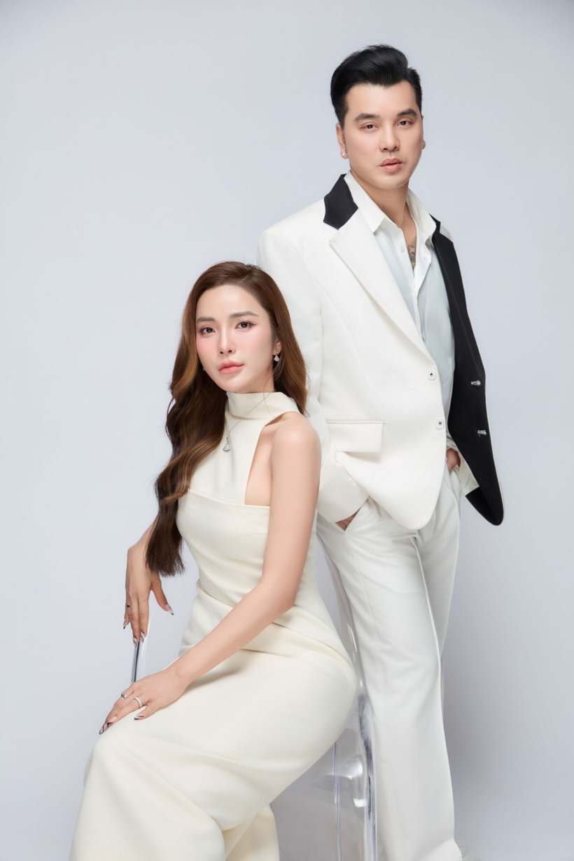 Nam ca sĩ Việt từng mang bao tải để đựng tiền cát-xê khi đi hát hiện ra sao? - 4