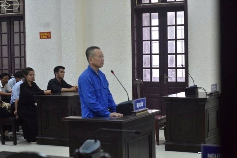 Bị cáo Hoàng Văn Phi tại tòa. Ảnh: Người Lao Động