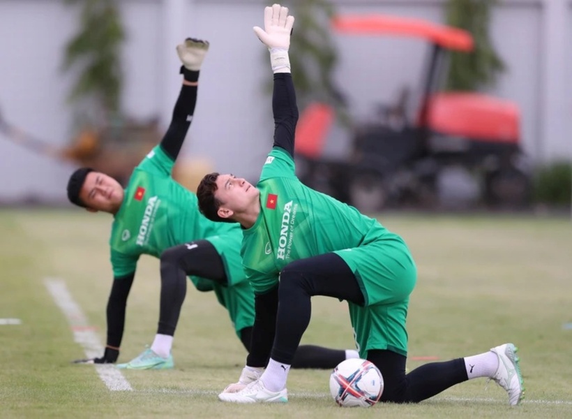 Tuyển Việt Nam đang có những bất ổn ở vị trí thủ môn, mở ra cơ hội lớn hơn cho Đặng Văn Lâm thể hiện tài năng của mình.