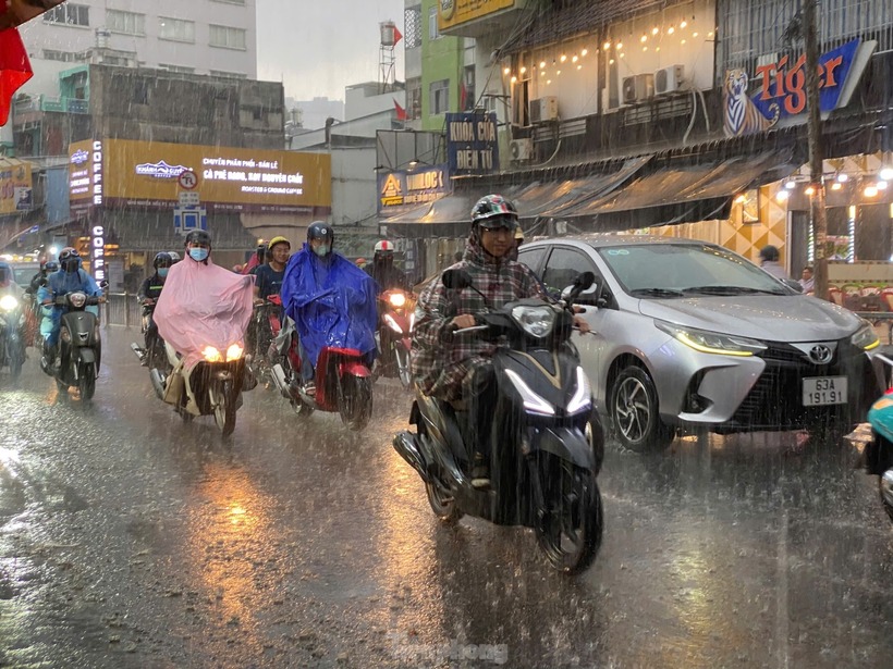 Miền Bắc có mưa rào và giông rải rác, chuẩn bị đón thêm một đợt không khí lạnh có cường độ yếu. Ảnh minh hoạ.