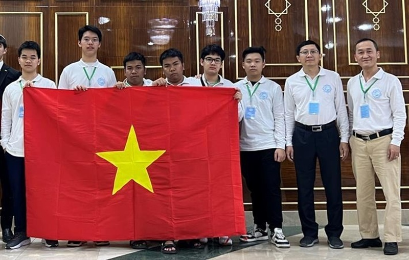 Đoàn Việt Nam dự Kỳ thi Olympic Giao lưu Toán học Turkmenistan lần thứ 2. Ảnh: Bộ GD&ĐT.