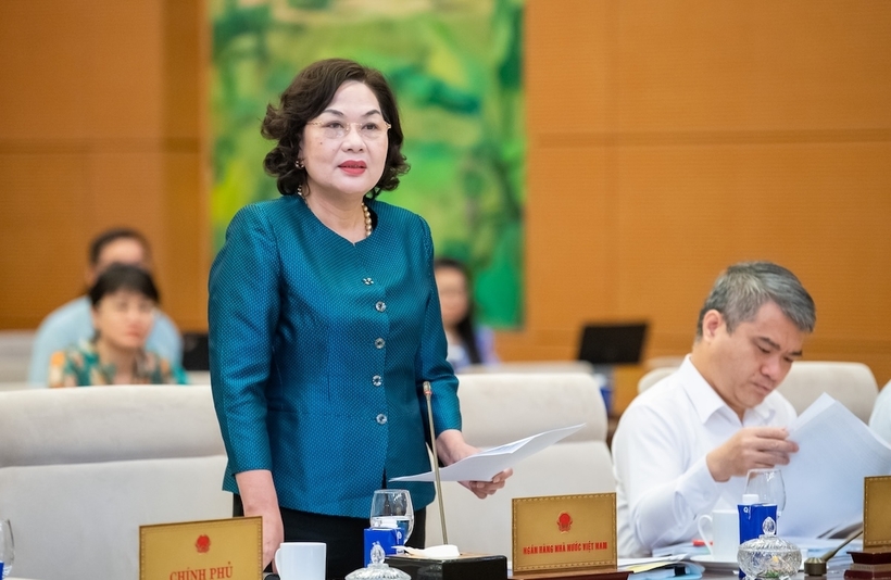 Thống đốc NHNN Nguyễn Thị Hồng phát biểu tại phiên họp.
