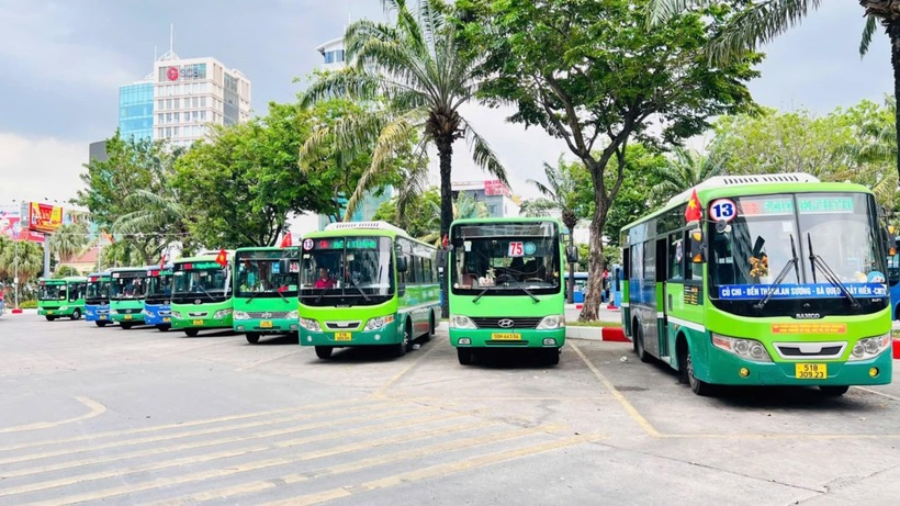 TP.HCM miễn phí vé xe buýt trong ngày lễ 30/4. Ảnh: Vietnamnet.