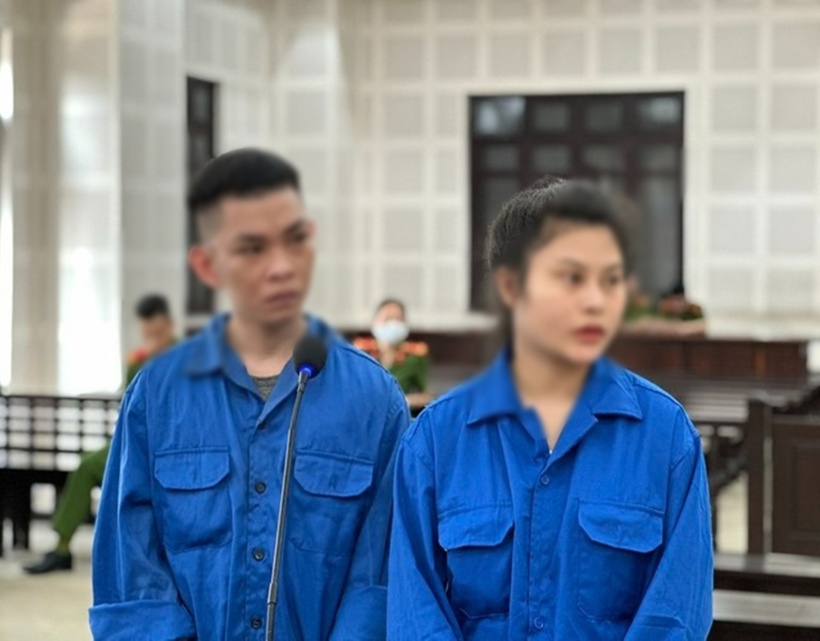 N.Q.Th và N.T.M.H tại tòa. (Ảnh: Thanh niên)