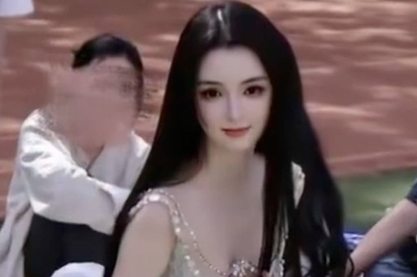 Nữ sinh "vượt mặt" AI về nhan sắc gây sốt mạng xã hội Trung Quốc. Ảnh: Weibo