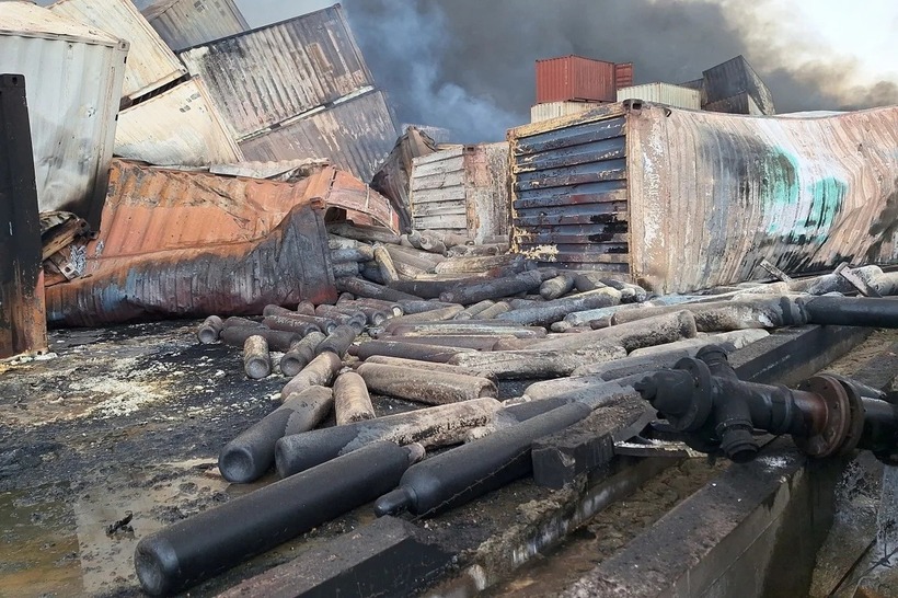 Hiện trường ngổn ngang sau vụ nổ. (Ảnh: AFP)