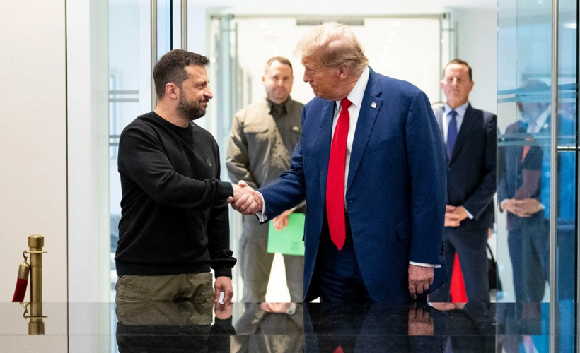 Tổng thống Mỹ Donald Trump và Tổng thống Ukraine Volodymyr Zelensky. Ảnh: NYT