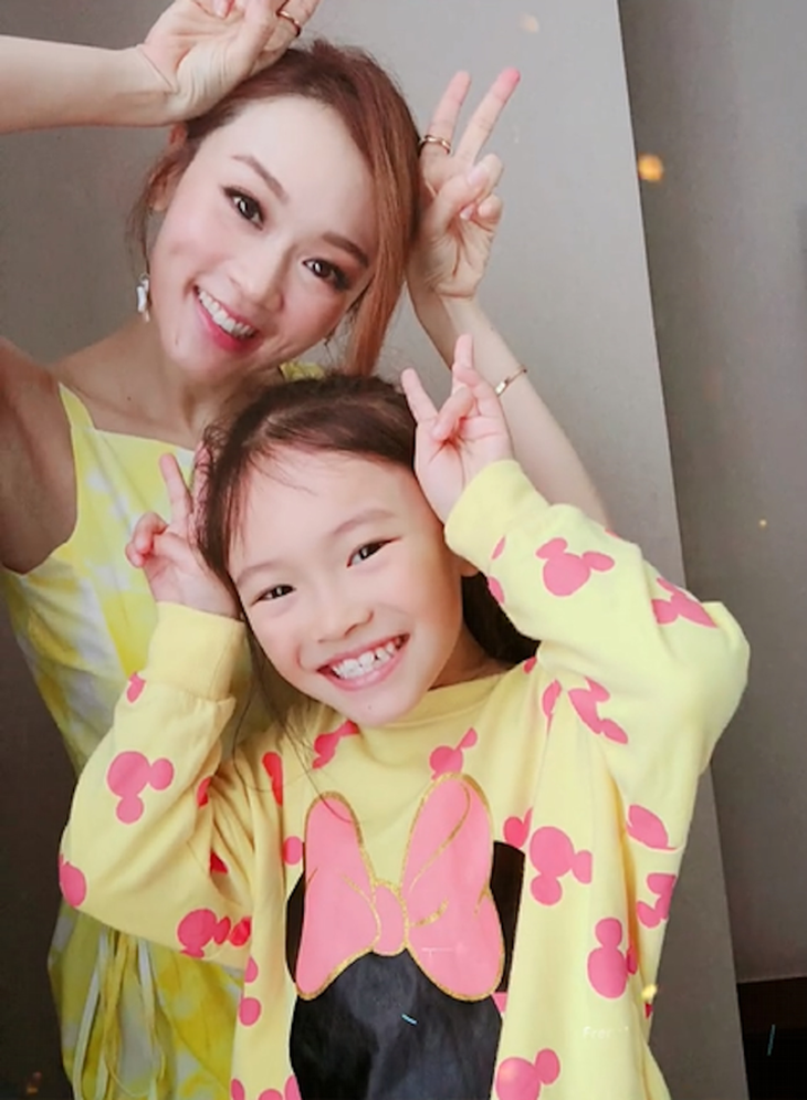 Dương Tư Kỳ làm mẹ đơn thân.