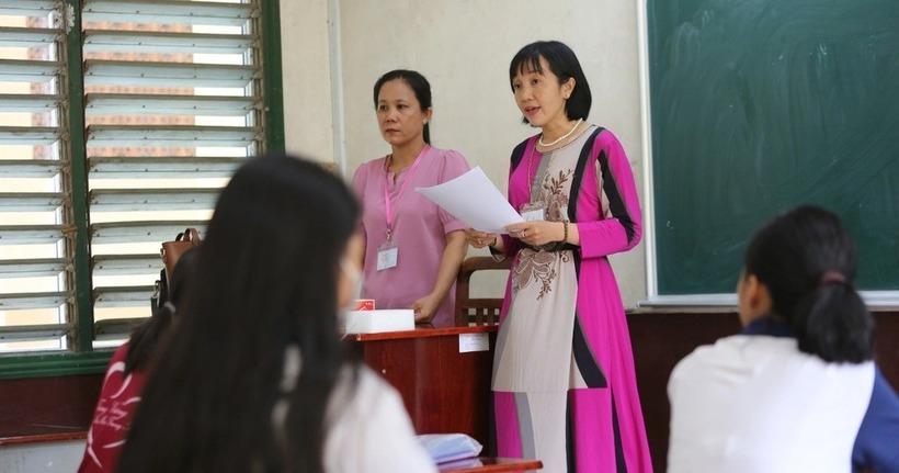 Theo quy định tại Thông tư 29, dù giáo viên chỉ dạy thêm với số lượng ít học sinh (1 hay 2 học sinh) mà có thu tiền thì bắt buộc phải thực hiện đăng ký kinh doanh. Ảnh minh họa