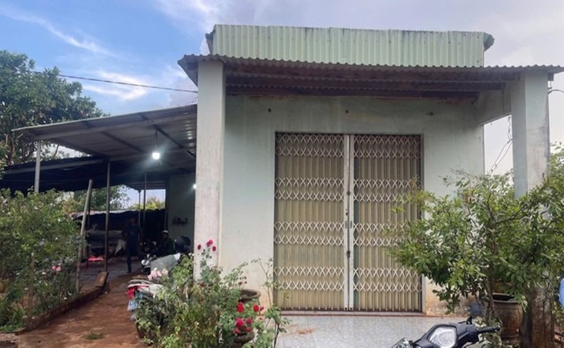 Căn nhà nơi phát hiện bà Cái Thị Kim T. và các con tử vong. (Ảnh: Người lao động)