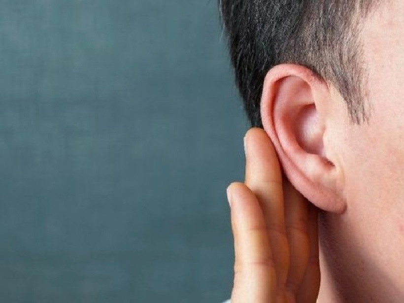 Vùng tai không còn hồng hào mà trở nên xám xịt là biểu hiện của thận khí không đủ.