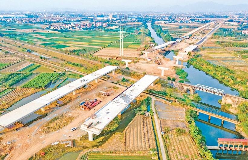 Công trường thi công Dự án đầu tư xây dựng đường Vành đai 4 - Vùng Thủ đô Hà Nội tại huyện Mê Linh