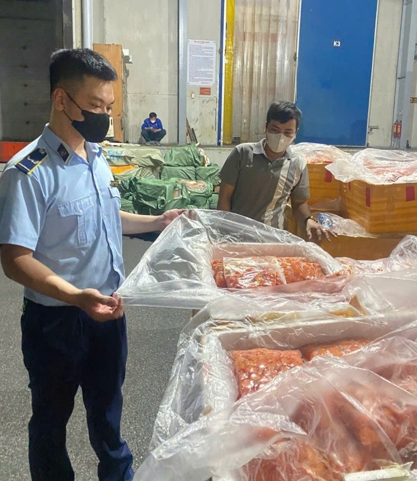 Hà Nội: Phát hiện hơn 7 tấn nội tạng động vật không rõ nguồn gốc - 1