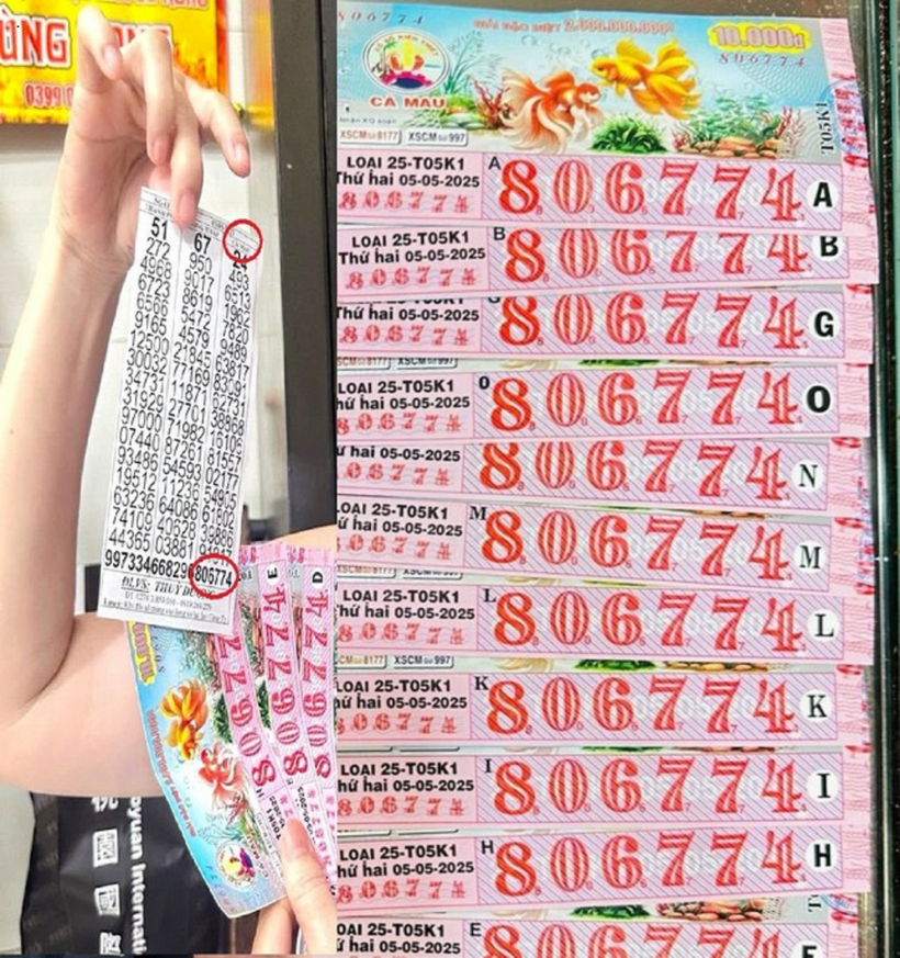 Lốc vé số 13 tờ trúng giải đặc biệt tại Bình Dương. Ảnh: Tiền Phong