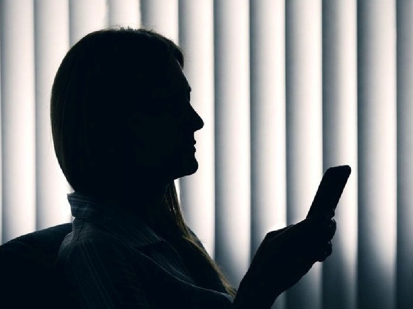 Gọi 100 cuộc điện thoại mà bạn trai không nghe, cô gái trẻ có hành động "điên rồ". Ảnh minh họa.