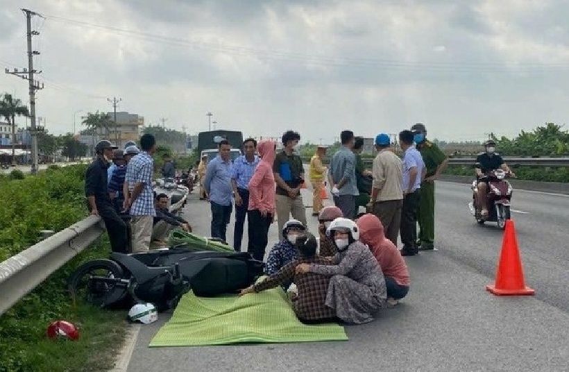 Hiện trường xảy ra vụ tai nạn. Ảnh: Báo Người lao động.