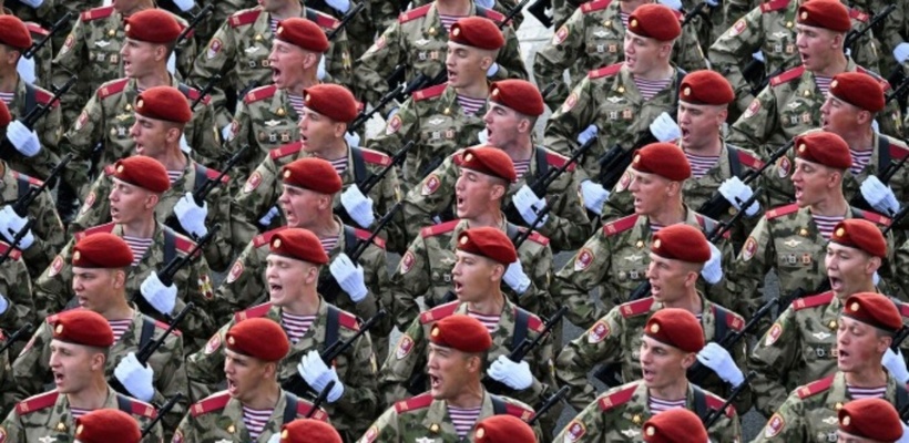 Quân nhân Nga trong buổi tổng duyệt ngày 7/5. Ảnh: RIA Novosti