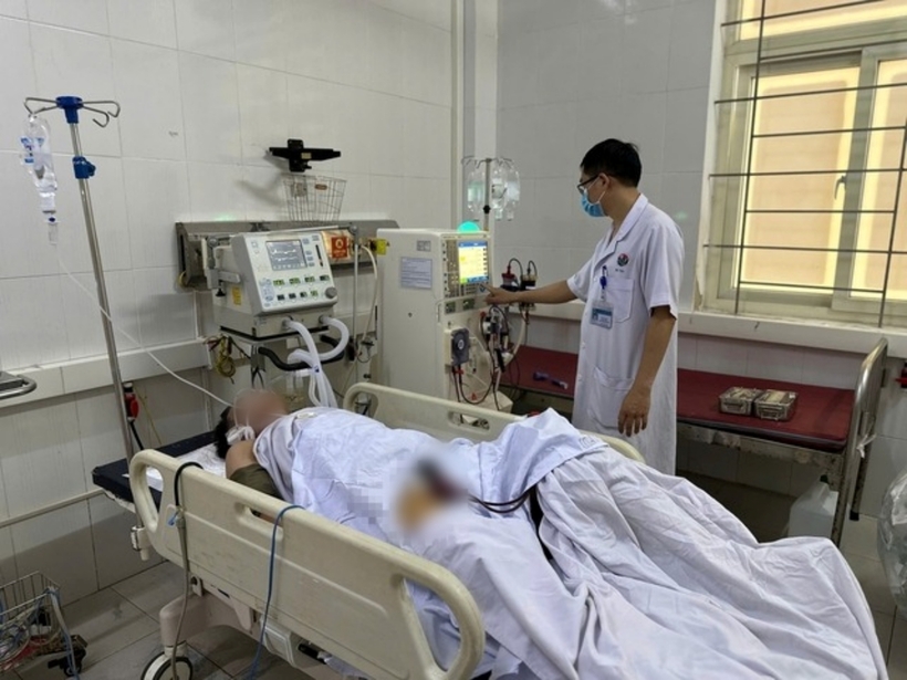 Bệnh nhân đang được tiếp tục theo dõi kết quả các chỉ số xét nghiệm. Ảnh: Sức Khỏe & Đời Sống