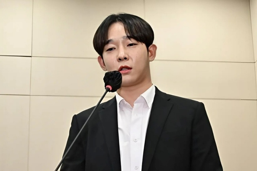 Nam ca sĩ Nam Tae Hyun. Ảnh: Korea Times
