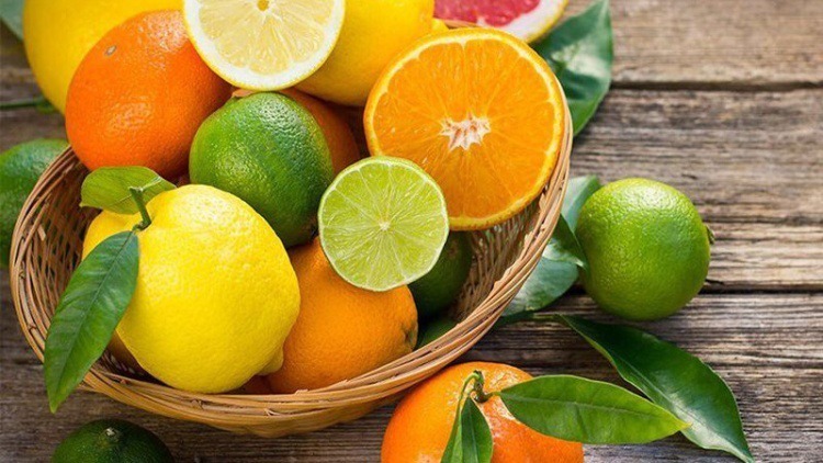 Nhiều loại quả quen thuộc chứa nhiều vitamin C hơn cả cam, chanh