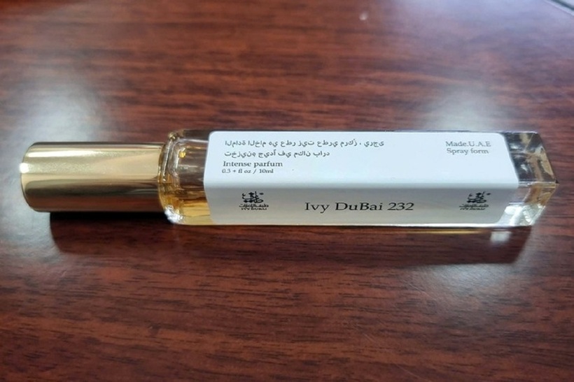 Nước hoa giả dán mác Ivy DuBai