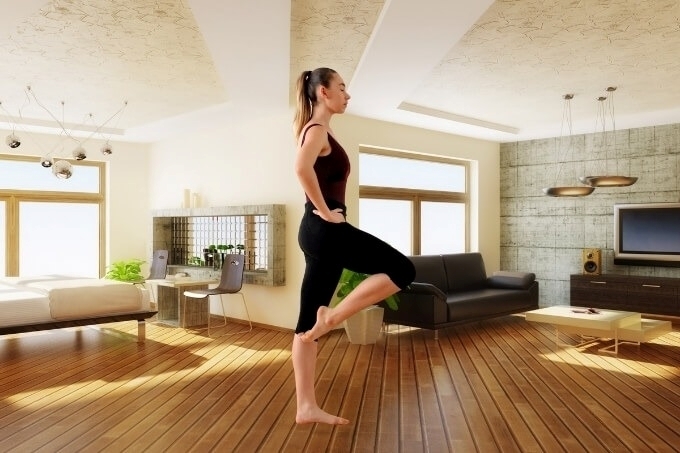 Đứng trên một chân&nbsp;là một trong những bài kiểm tra phổ biến nhất để đoán định tình trạng sức khỏe trong độ tuổi trung niên