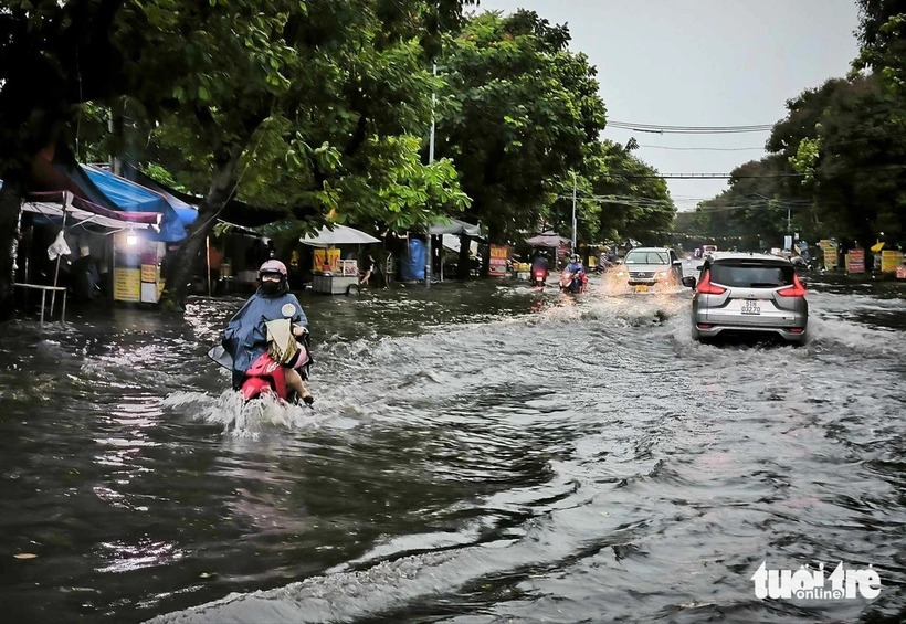 Giao thông đi lại khó khăn