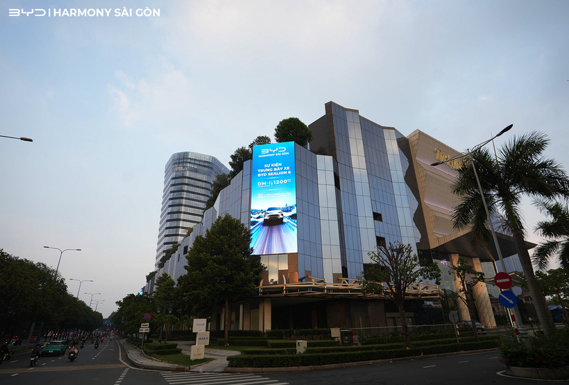 BYD Harmony Sài Gòn mang đến không gian trải nghiệm đẳng cấp các dòng xe BYD tại Thiso Mall Sala - 2