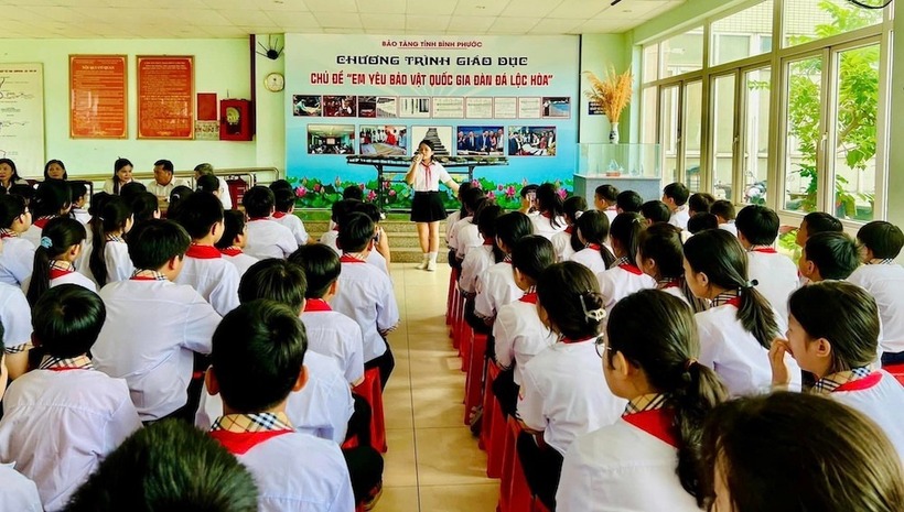 Học sinh Trường THCS Tân Phú. Ảnh: VietNamNet.