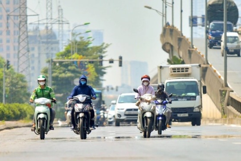 au đợt mưa dông trên diện rộng, các tỉnh Bắc Bộ và Bắc Trung Bộ đã có nắng trở lại, nhiệt độ nhích lên, có nơi 32°C. Ảnh minh hoạ.