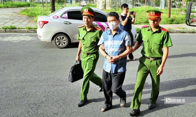 Tổng cộng 26 bị cáo được đưa ra xét xử trong vụ án, phiên tòa dự kiến xét xử trong nhiều ngày.