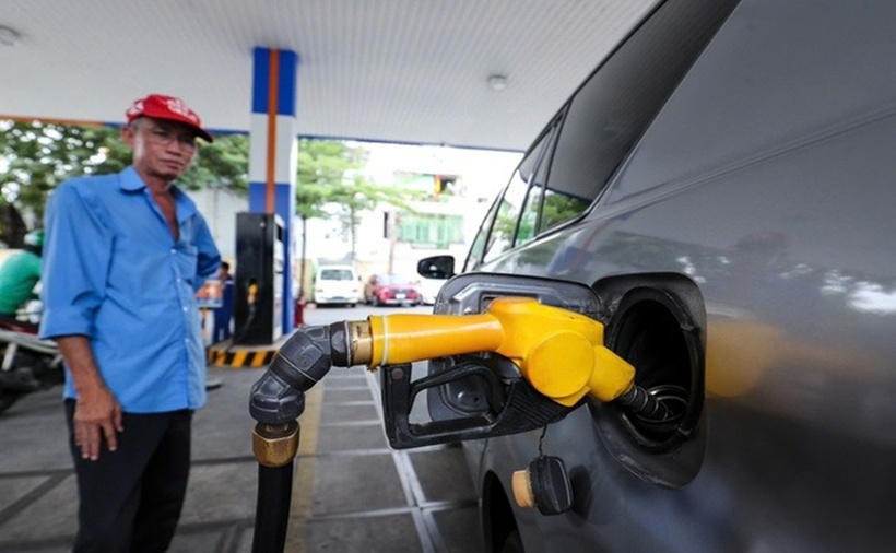 Giá dầu tăng mạnh bởi kỳ vọng nhu cầu tiêu thụ dầu sẽ được cải thiện trong thời gian tới. (Ảnh minh họa)