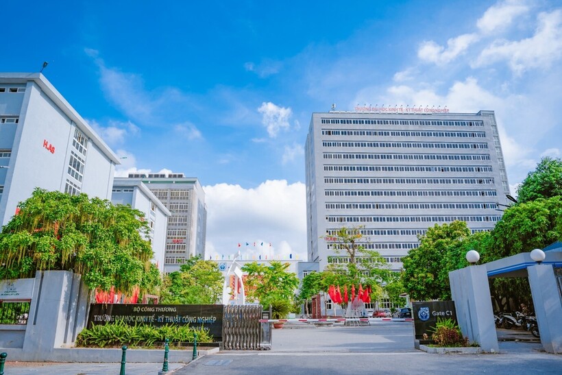 Đại học Kinh tế - Kỹ thuật Công nghiệp (UNETI) dự kiến tuyển 6.800 chỉ tiêu hệ đại học chính quy năm 2025 - 1