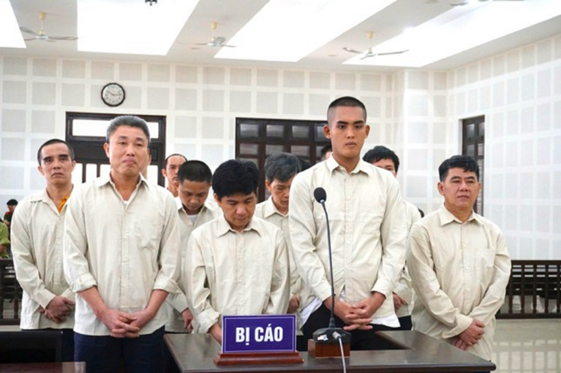 Các bị cáo tại phiên tòa. Ảnh: Tiền Phong
