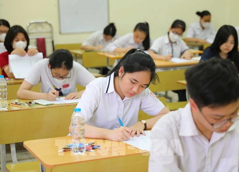 Việc các trường chuyển hướng, chỉ dùng IELTS để cộng điểm, khiến không ít học sinh lớp 12 "tá hỏa" quay lại học "chạy đua" với các môn thi tốt nghiệp THPT. Ảnh minh họa: TTXVN