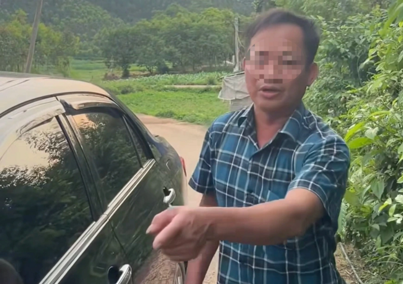 Tài xế ô tô trong vụ việc. Ảnh: Dân Việt