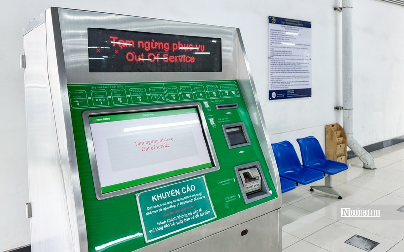 Đến nay, nhiều máy bán vé tự động trên toàn tuyến Cát Linh - Hà Đông rơi vào tình trạng tạm ngưng phục vụ.